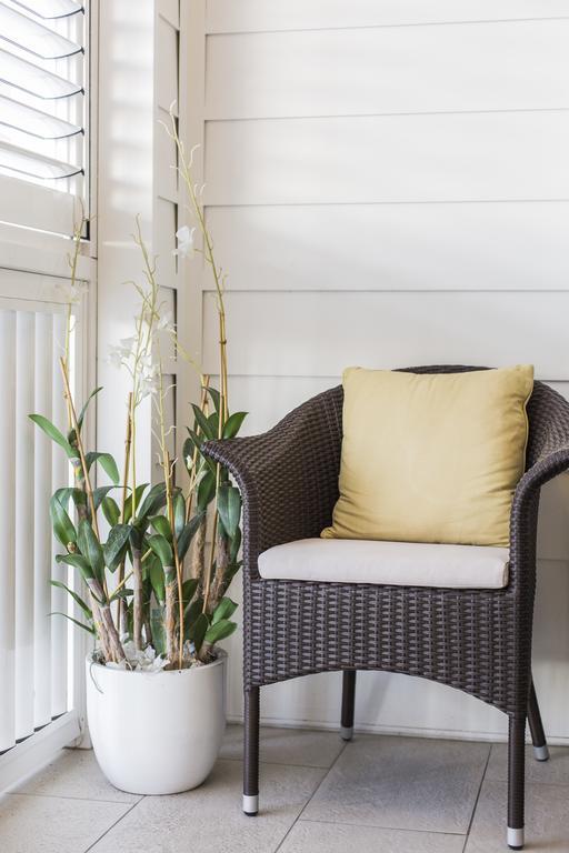 Boathouse Port Of Airlie Apartment Еърли Бийч Стая снимка